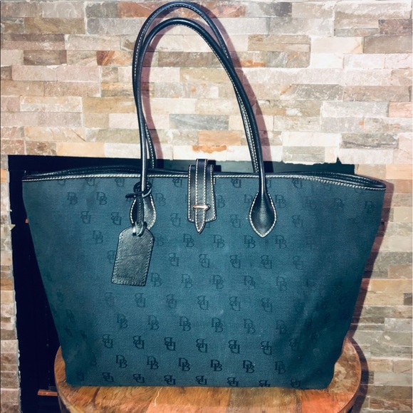 Dooney & Bourke Handbags - Dooney & Bourke Navy & Black Cindy Tote